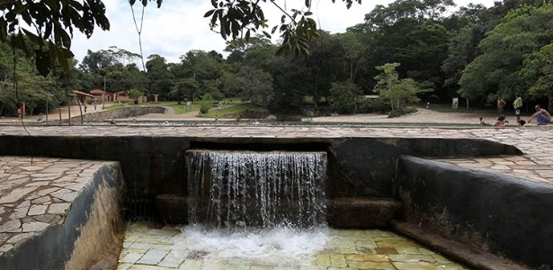 Faça um passeio pelas nascentes e cachoeiras de Brasília e seus arredores -  05/06/2013 - UOL Nossa