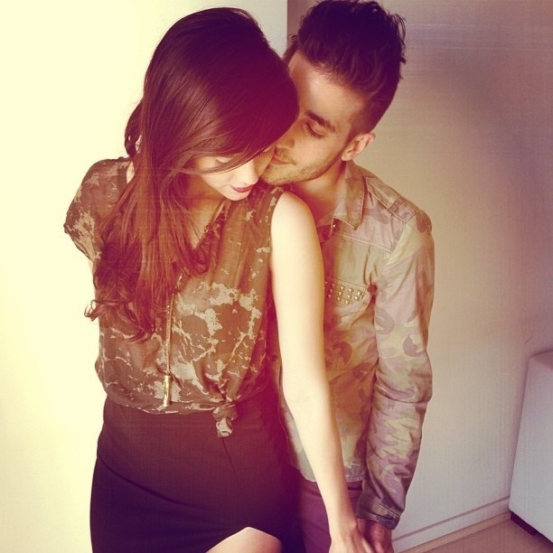 9.jun.2013 - Sophia Abrahão publica foto com Fiuk em clima de romance