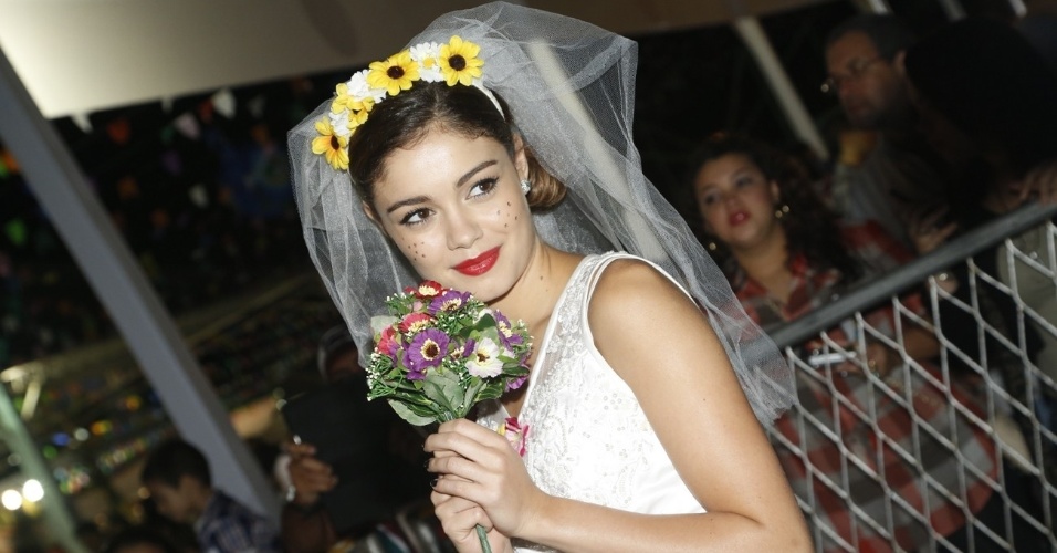 9.jun.2013 - Sophie Charlotte se veste de noiva na décima edição do "Roça in Rio ? Arraial da Providência", que aconteceu no Jockey Clube do Rio de Janeiro