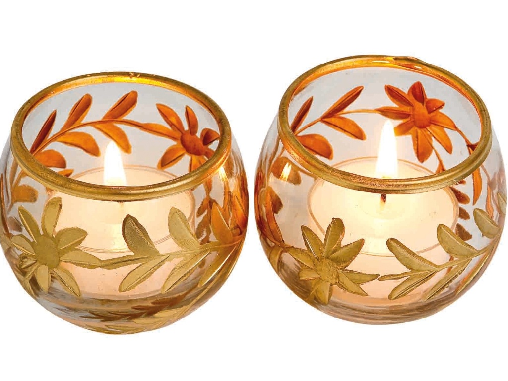 As luminárias Ball Flower podem ser compradas na Le Lis Blanc Casa (www.lelis.com.br) por 19,50 (cada) I Preços pesquisados em junho de 2013 e sujeitos a alterações - Divulgação