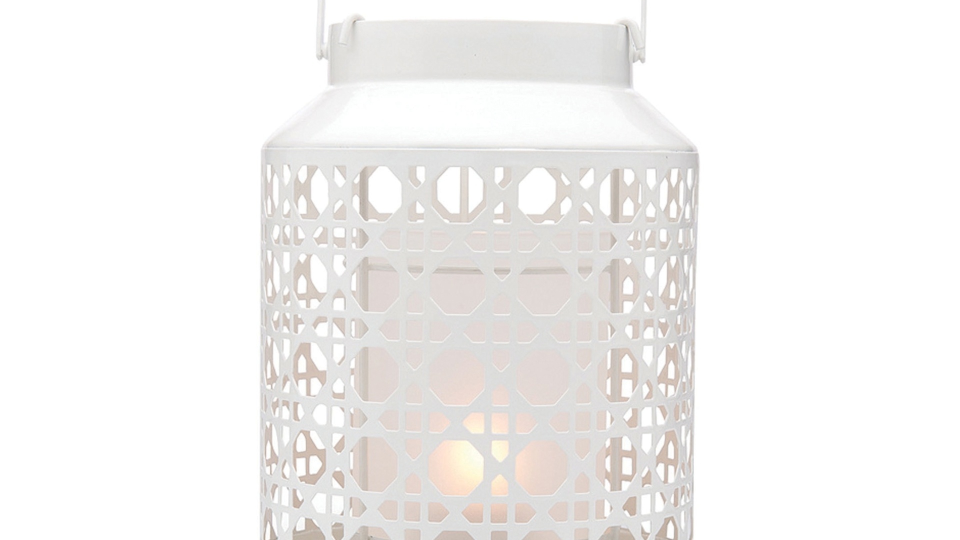 O castiçal é feito de metal, pintado na cor branca, e mede 13 cm por 20 cm por 13 cm. O item está à venda na Imaginarium (www.imaginarium.com.br) por R$ 89,90 I Preços pesquisados em junho de 2013 e sujeitos a alterações - Divulgação