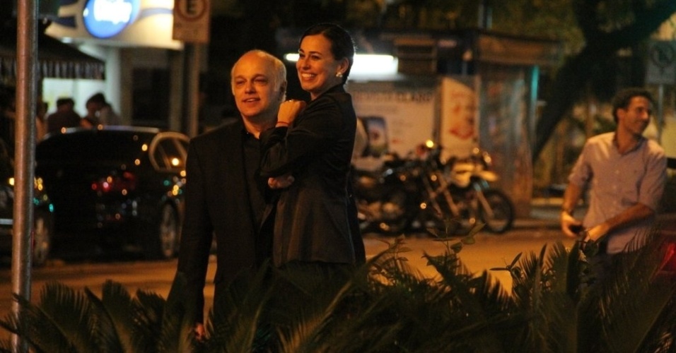 13.jun.2013 - Daniela Escobar e Jayme Periard são fotografados juntos no Rio