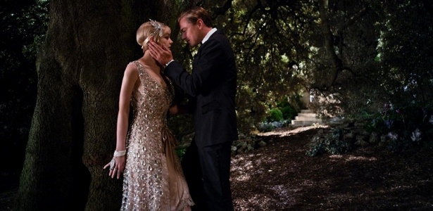 Cena onde Daisy (Carey Mulligan) usa o vestido Prada da coleção de Verão 2010 no filme "O Grande Gatsby" - Divulgação