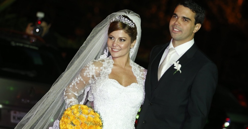 14.jun.2013 - Bárbara Borges se casa com o empresário Pedro Delfino em casa festas no Alto da Boa Vista, no Rio de Janeiro