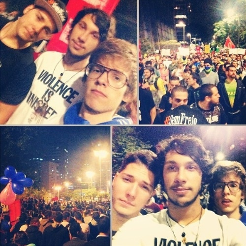 18.jun.2013 - O apresentador Eduardo Surita publicou foto na manifestação em São Paulo. "Isso é uma revolução! #vemprarua", escreveu na legenda da foto