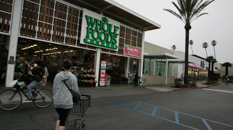 Fachada do supermercado Whole Foods, na esquina de Lincoln Boulevard e Rose Avenue, em Venice, na Califórnia - Jonathan Alcorn/The New York Times - Jonathan Alcorn/The New York Times