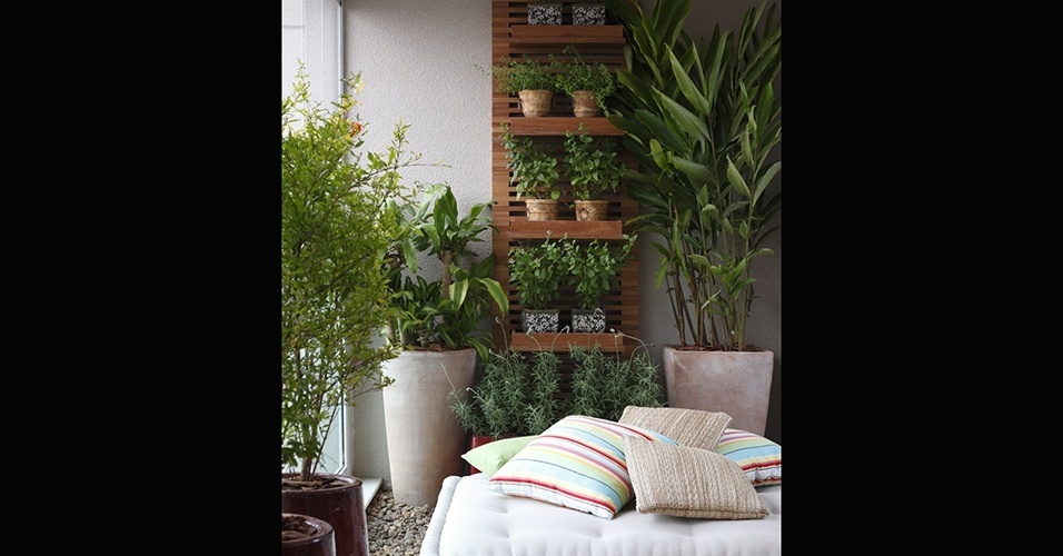 Jardins em estantes e prateleiras - Divulgação