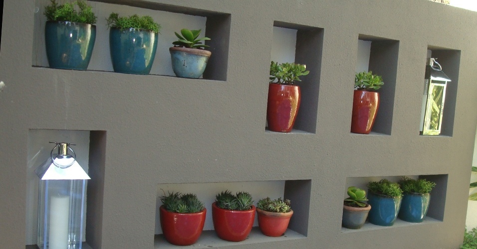 Jardins em estantes e prateleiras - Divulgação