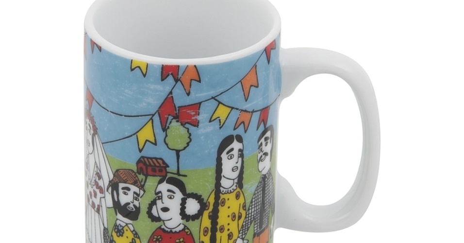 A caneca Mamulengos, criada pelo estilista Ronaldo Fraga para a Tok&Stok (www.tokstok.com.br), teve os bonecos nordestinos como inspiração. A peça é de porcelana esmaltada com estampa em decalque, tem capacidade para 130 ml e custa R$ 7,50 | Preços consultados em junho de 2013 e sujeitos a alterações - Divulgação