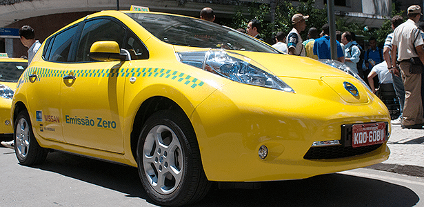 Elétrico Nissan Leaf circula como táxi na cidade do Rio; carro pode ser fabricado em Resende - Erbs Jr/Frame