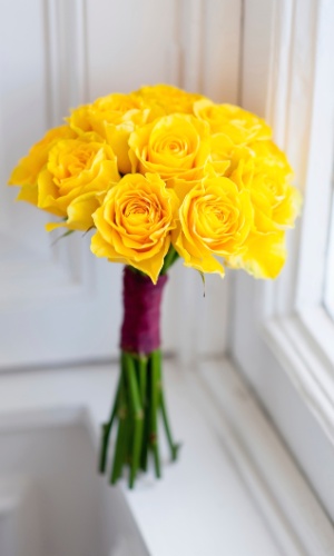 buque-amarelo-de-materia-do-casamentocli