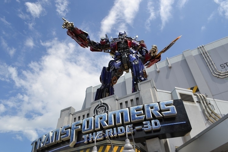 Inauguração de "Transformers The Ride 3D" acontece em Orlando BOL Fotos