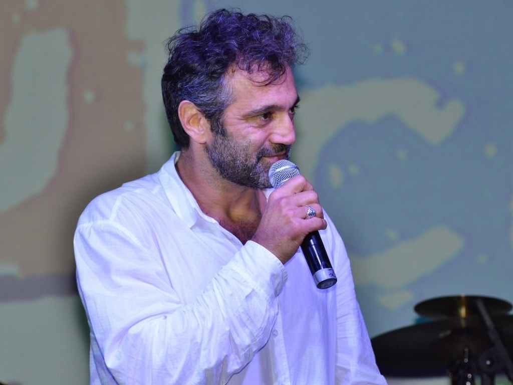 21.jun.2013 - O ator Domingos Montagner participa do jantar de 15 anos do TUCCA, que teve Tiaggo Abravane como atração musical - Caio Duran/AgNews