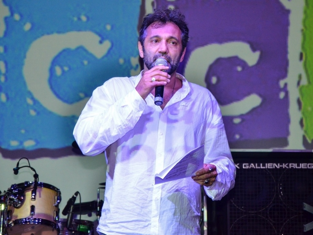 21.jun.2013 - O ator Domingos Montagner participa do jantar de 15 anos do TUCCA, que teve Tiaggo Abravane como atração musical - Caio Duran/AgNews