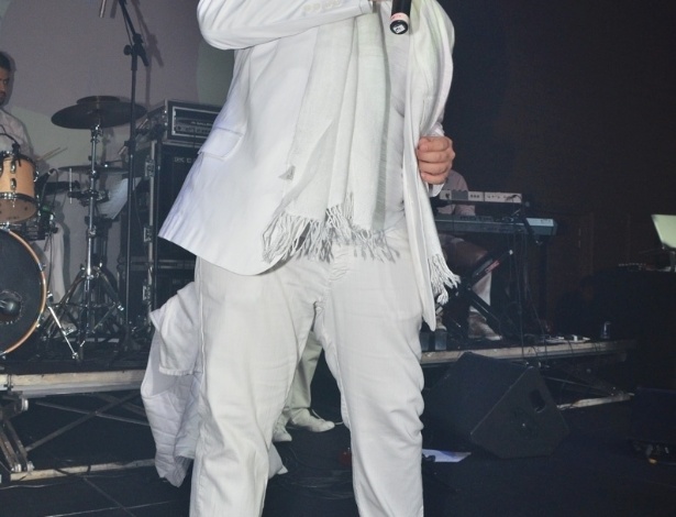 21.jun.2013 - Tiago Abravanel se apresenta no hotel Unique, em São Paulo na comemoração dos 15 anos do TUCCA - Caio Duran/AgNews