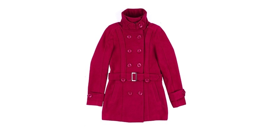 Casaco rosa com abotoamento duplo e faixa na cintura; R$ 239,99, na Handbook Fashion (www.hbf.com.br). Preço pesquisado em julho de 2013 e sujeito a alterações - Divulgação