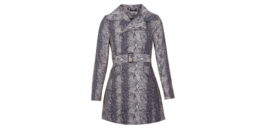 Trench coat com estampa de cobra; R$ 209,90, na FiveBlu (www.fiveblu.com/br). Preço pesquisado em julho de 2013 e sujeito a alterações - Divulgação