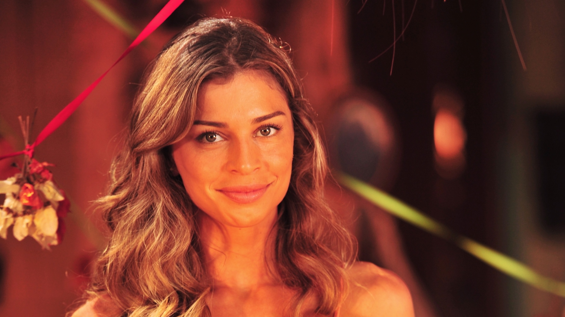 "Flor do Caribe" Ester - Grazi Massafera - Divulgação