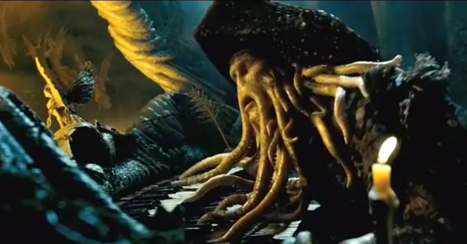 Bill Nighy em cena de  "Piratas do Caribe - O Baú da Morte" - Reprodução