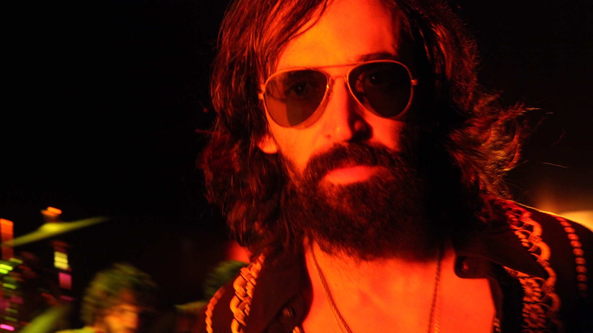 O ator Júlio Andrade no papel de Paulo Coelho em cena da cinebiografia "Não Pare na Pista - A Melhor História de Paulo Coelho", dirigida por Daniel Augusto - Gui Maia