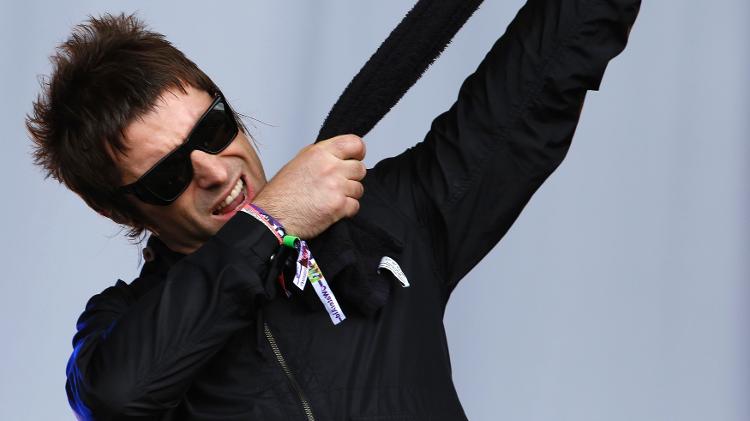 28.jun.2013 - Liam Gallagher abre festival Glastonbury na Inglaterra - Reuters/Olivia Harris - Reuters/Olivia Harris