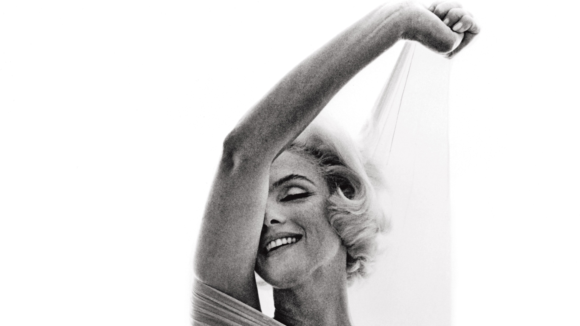 A atriz Marilyn Monroe em seu último ensaio fotográfico para a revista Vogue, tiradas pelo fotógrafo Bert Stern, em 1962, em uma suíte do hotel Bel-Air, em Los Angeles (EUA). As imagens foram feitas seis semanas antes da morte de Marilyn - Bert Stern