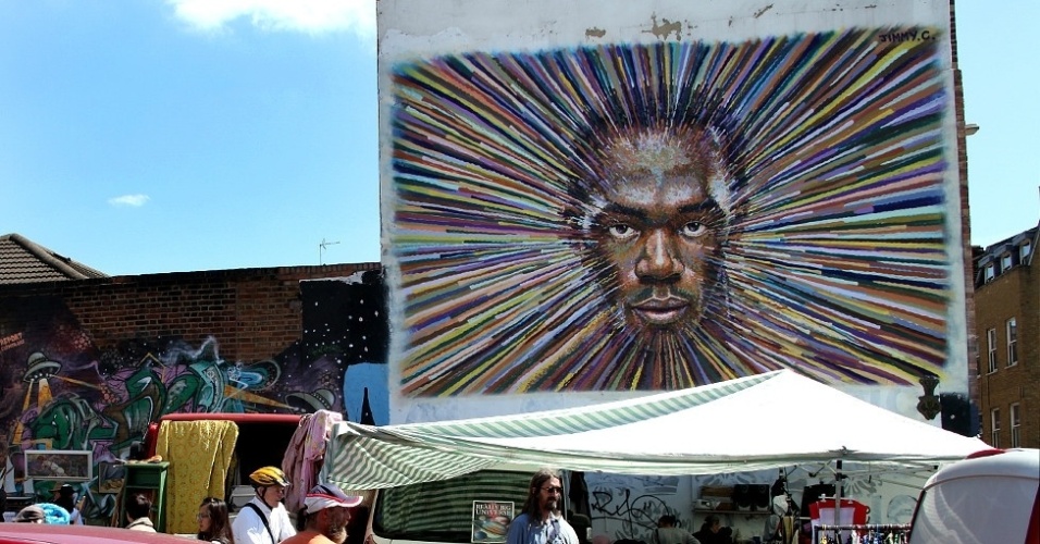 Outro dos muitos famosos murais da área de Brick Lane é este retrato estilizado do campeão olímpico Usain Bolt. A obra foi criada por Jimmy C, também conhecido como Cochran - BBC