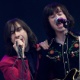 29.jun.2013 -  A banda Primal Scream se apresenta no terceiro dia do festival Glastonbury - Andrew Cowie/AFP Photo