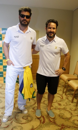 30.jun.2013 - Thiago Lacerda e Murilo Benício posam para fotos antes da final da Copa das Confederações