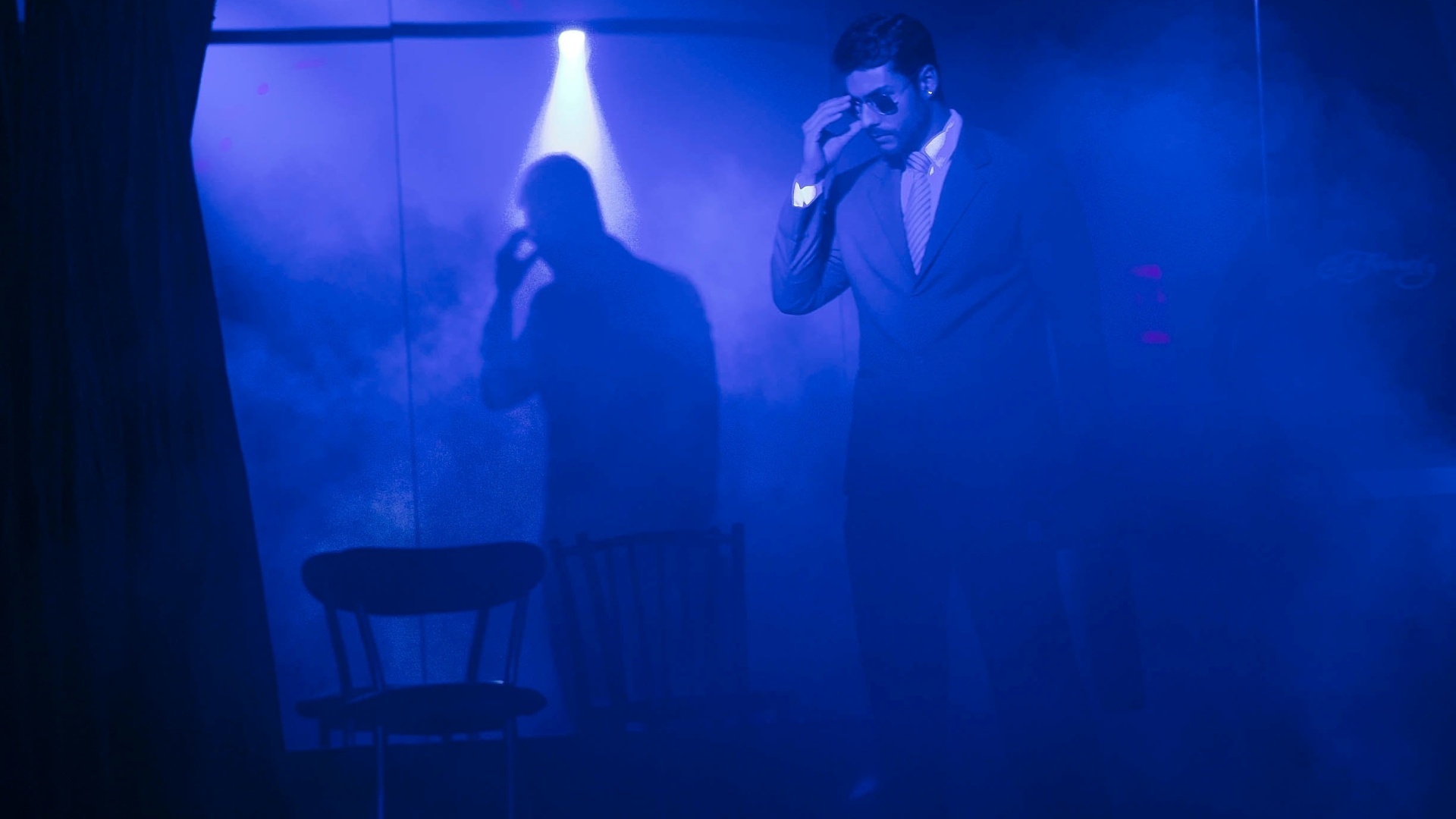 27.jun.2013 - Apresentação do modelo e dançarino Bruno Camargo, de 25 anos, no Clube das Mulheres. O paulistano faz um show no qual interpreta o personagem Christian Grey, retratado no best-seller "Cinquenta Tons de Cinza", de E.L. James. - Leonardo Soares/UOL