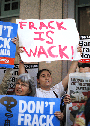 Manifestantes "antixisto" na Califórnia: método de extração do gás, conhecido como "fracking", é repudiado pelos ambientalistas - Reuters