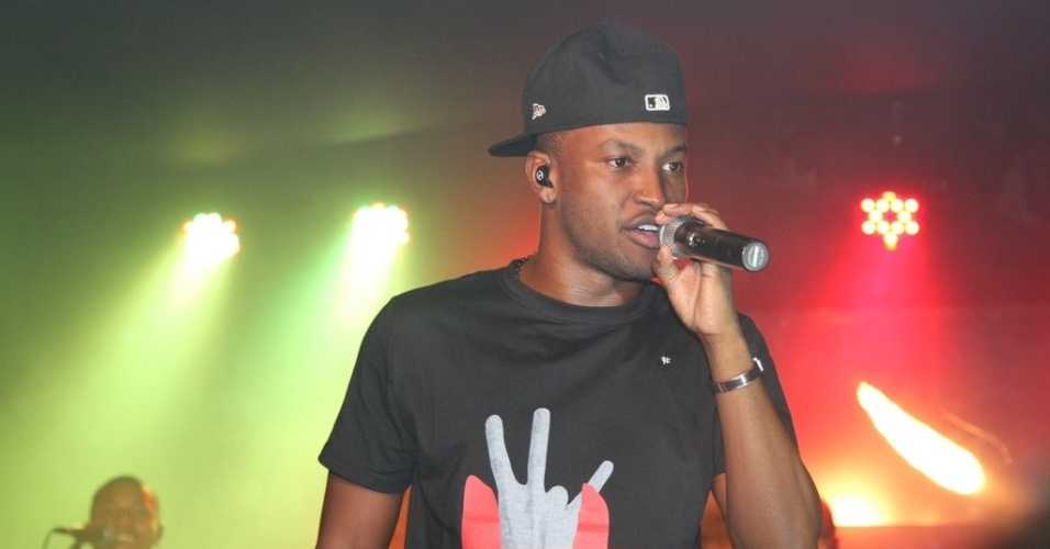 2.jul.2013 - Thiaguinho, dono dos hits "Ousadia e Alegria" e "Desencana", se apresenta no Club A São Paulo, na capital paulista - Thiago Duran/AgNews