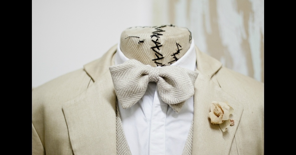 João Pimenta atende com hora marcada e faz peças sob medida em seu novo espaço - Haroldo Saboia/UOL