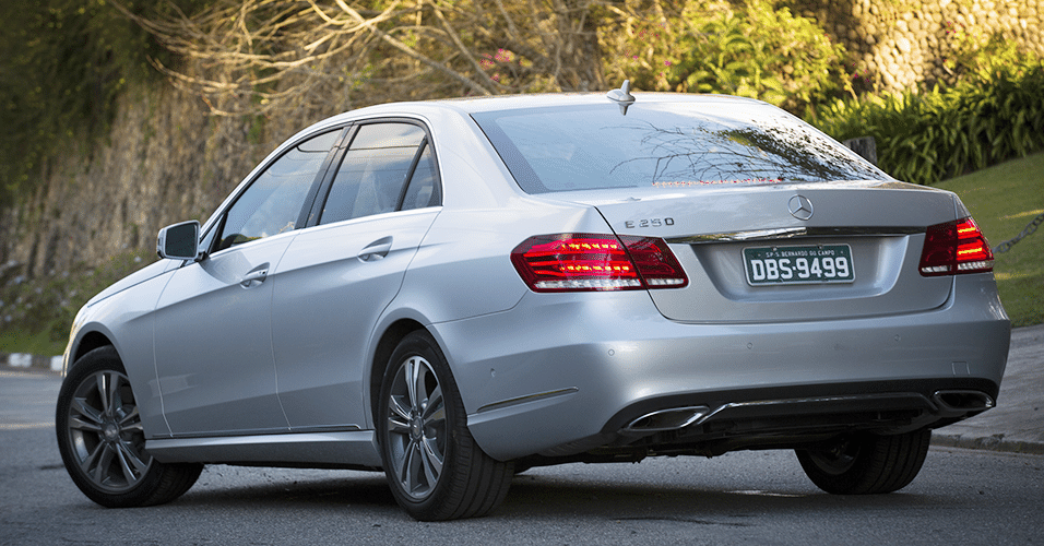 Mercedes-Benz Classe E 250 Turbo Avantgarde - Divulgação