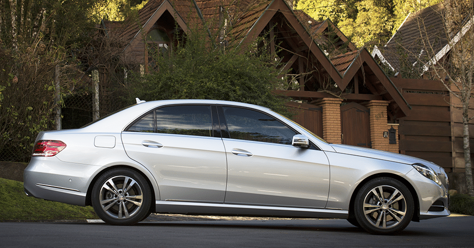 Mercedes-Benz Classe E 250 Turbo Avantgarde - Divulgação