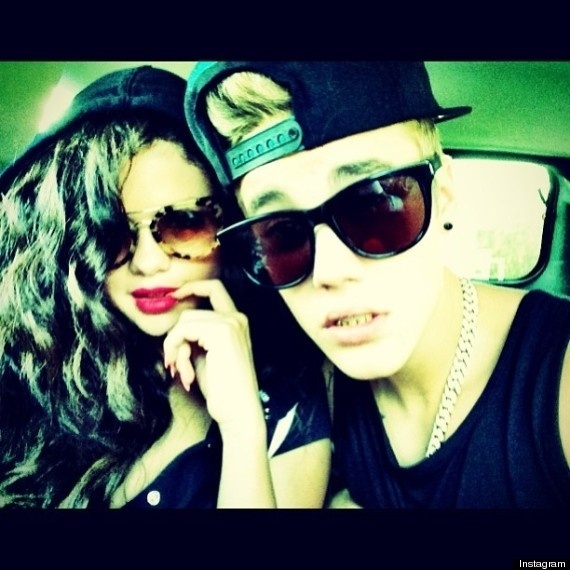 5.jul.2013 - Justin Bieber publica foto ao lado de Selena Gomez e levanta rumores de que reataram o namoro
