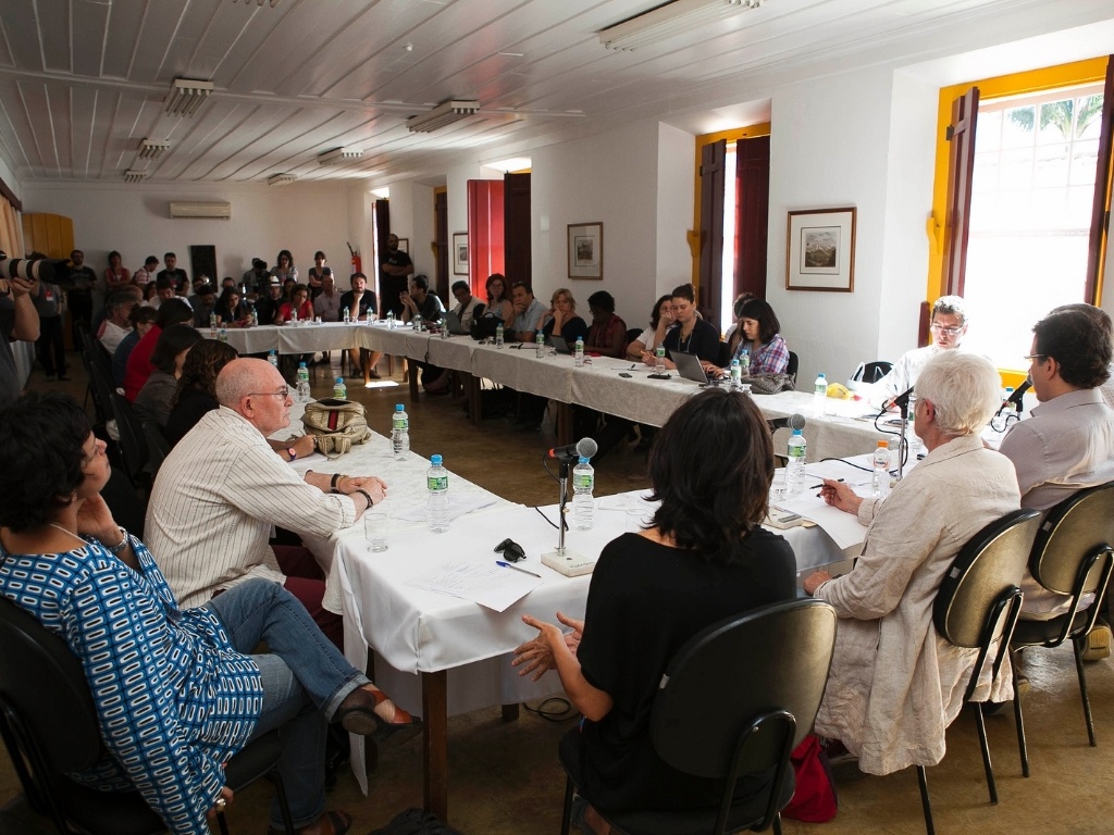 7.jul.2013 - Coletiva do encerramento da Flip - André Conti