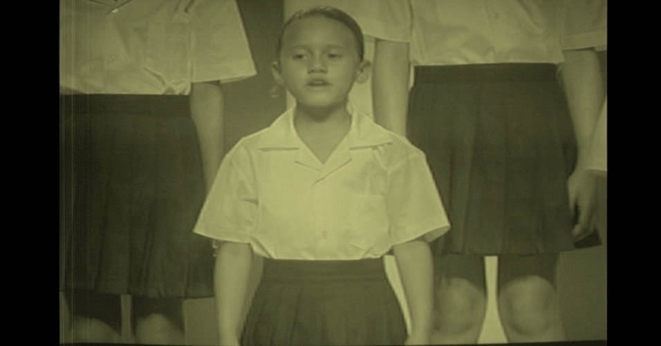 Cena do filme "A Cidade É Uma Só?", de Adirley Queirós. Partindo da data de comemoração dos 50 anos de Brasília, o documentário aborda o processo de exclusão social e territorial sofrido por parte considerável da população que habita o entorno da cidade. Um dos marcos desse processo foi a Campanha de Erradicação de Invasões (CEI), que em 1971 promoveu a remoção de barracos dos arredores da capital federal. O filme estreia em São Paulo, Rio de Janeiro, Belo Horizonte e Brasília no dia 12 de julho. - Divulgação