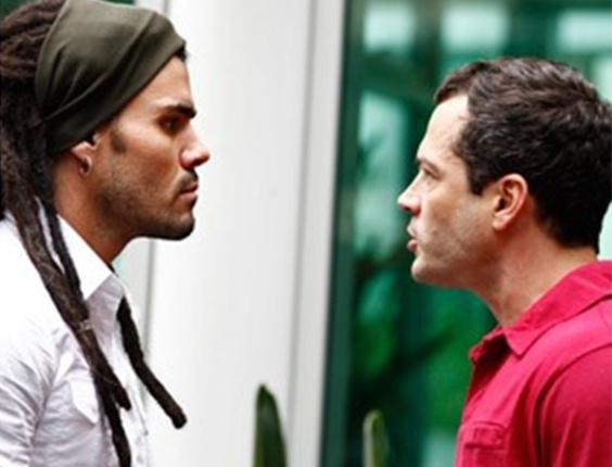 Em "Amor à Vida", Bruno e Ninho trocam socos por causa de Paulinha