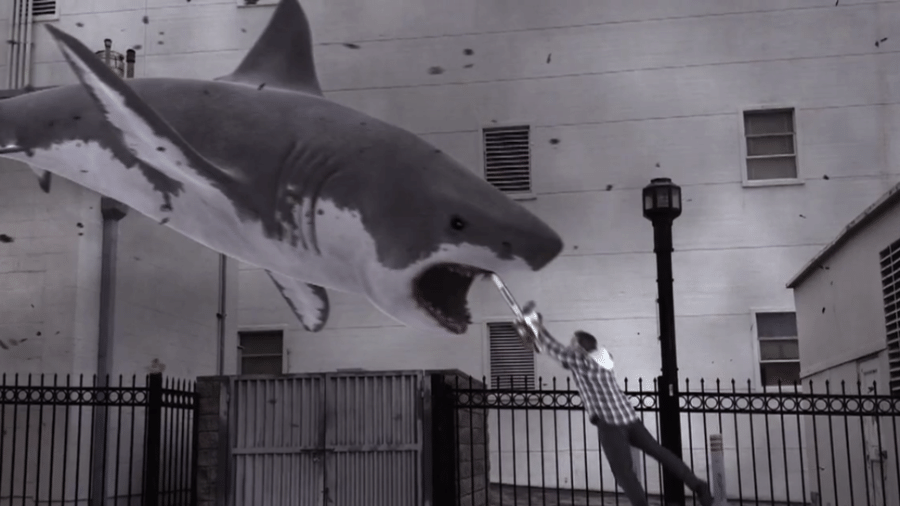 Telefilme "Sharknado" mostra um tornado de tubarões - Reprodução