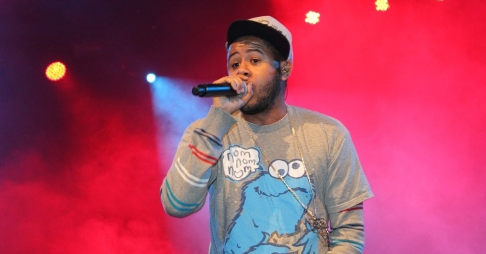 14.jul.2013 - Os rappers Criolo e Emicida (na foto) fizeram show de lançamento do DVD "Criolo & Emicida - Ao Vivo" no Espaço das América, em São Paulo - AgNews