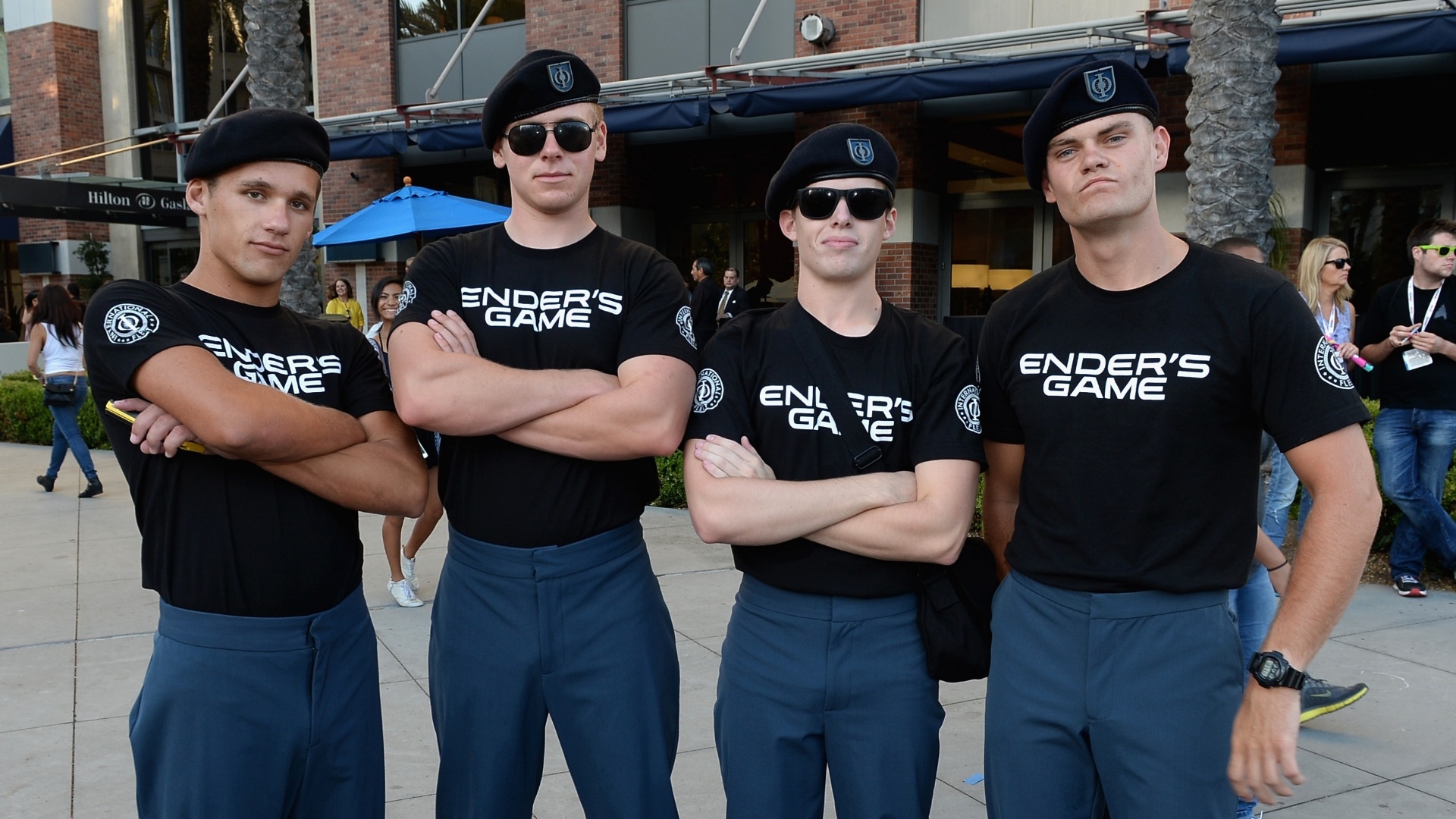 17.jul.2013 - Pessoas vestem uniformes de "O Jogo do Exterminador" na San Diego Comic-con - Getty Images