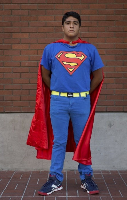 18.jul.2013 - Homem vestido como super-homem posa para fotos durante a Comic-Con - Fred Greaves/Reuters