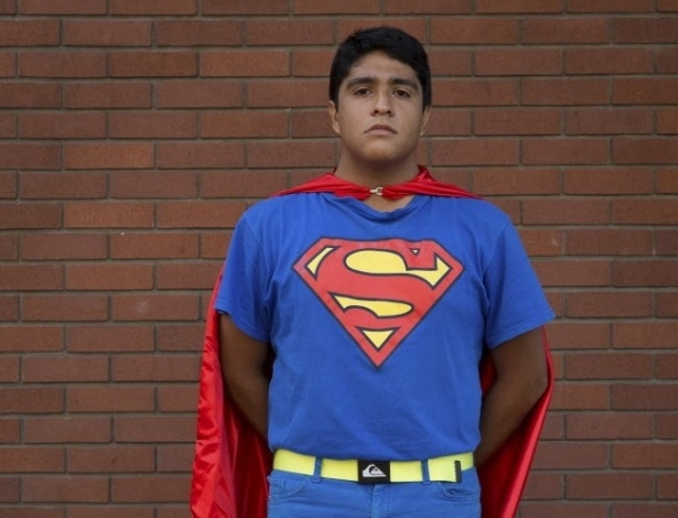 18.jul.2013 - Homem vestido como super-homem posa para fotos durante a Comic-Con - Fred Greaves/Reuters