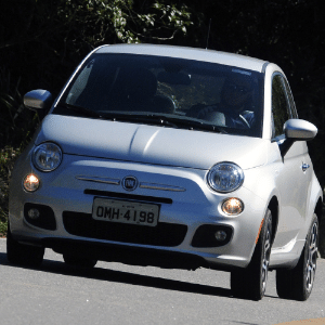 Usado: Fiat 500 tem farta lista de equipamentos que compensa