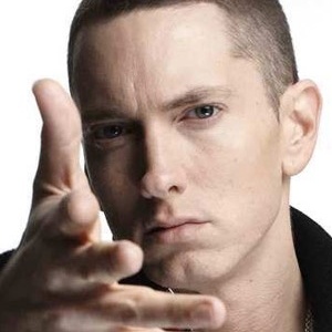 Eminem foi viciado em remédios para dormir e enfrentou depressão