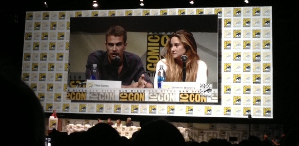 Theo James e Shailene Woodley durante painel do filme "Divergente" na Comic-Con 2013 - Natalia Engler/UOL