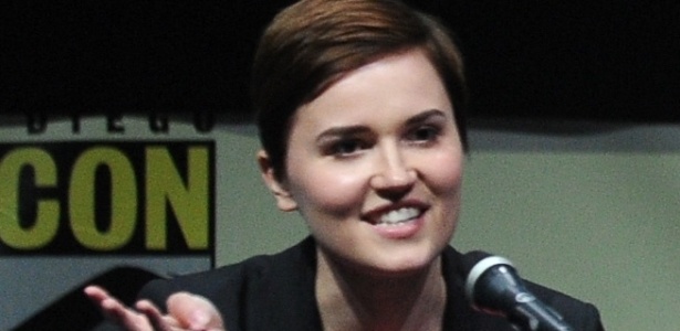 A autora de "Divergent" Veronica Roth durante painel do filme na Comic-Con - Getty Images