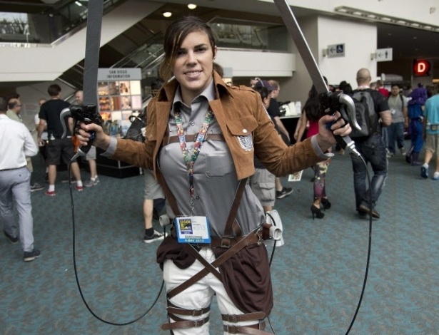 19.jul.2013 - Mulher posa com roupa da personagem Sasha Blouse do animee "Attack On Titan" na Comic-Con - Robyn Beck/AFP