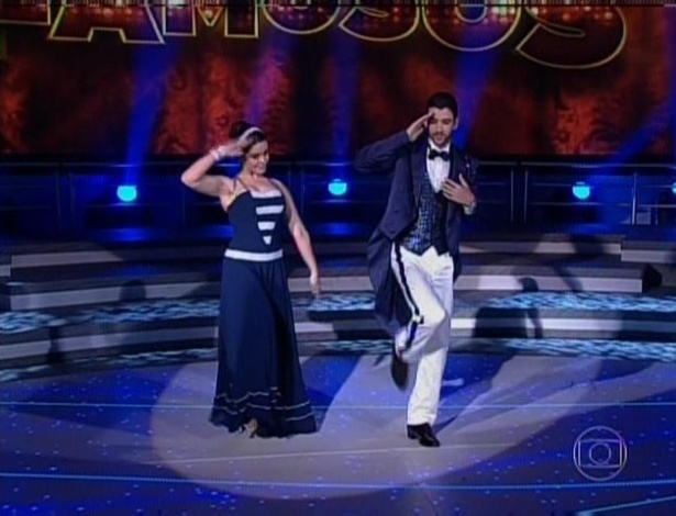 21.jul.2013 - O cantor Gusttavo Lima foi o terceiro a dançar com a bailarina Ana Flávia Simões